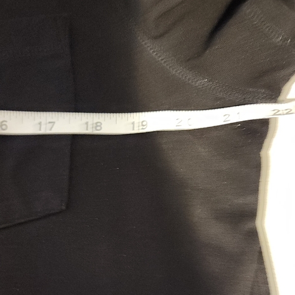 Carhartt Black Tee with Pocket - Picture 5 of 8